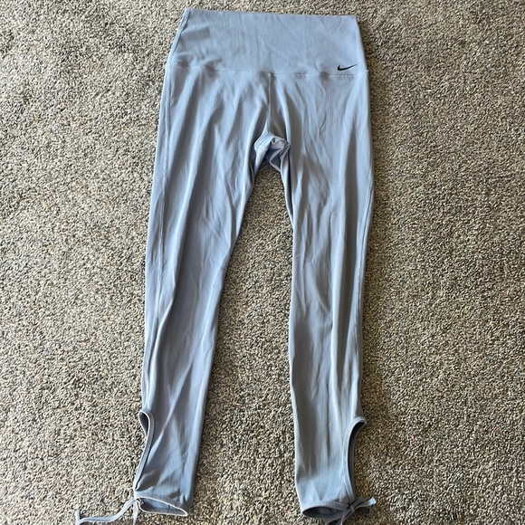 Nike Pants - Nike Dri Fit Leggings